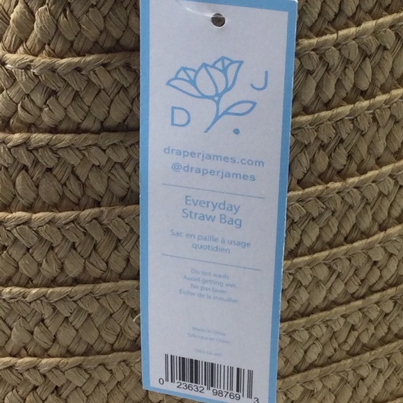 Draper James Everyday Straw Bag / Tote with Signature Magnolias Scarf. - Picture 3 of 11